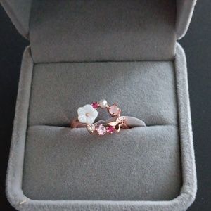 Rose gold color ring size 5